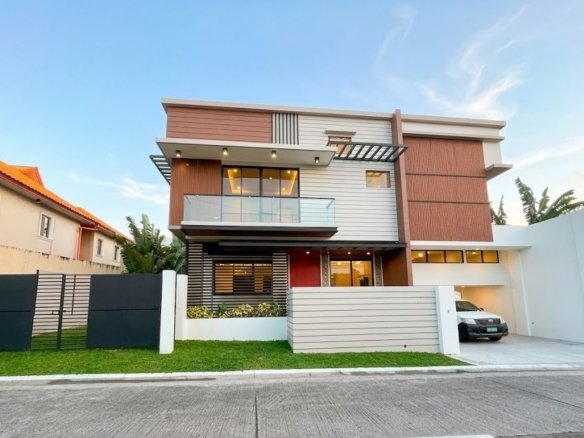 BF Homes Paranaque (BF HEVA) Brand New 2-Storey House